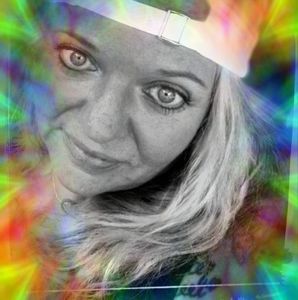 Meet your Posher, Joy